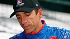 Pilota IndyCar trefil do hlavy kus vozu! Je v kritickém stavu