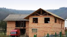 Stavba domů se brzy prodraží, začínají platit přísnější předpisy
