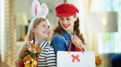 Blíží se Velikonoce. Přehled, kdy budou mít velké supermarkety otevřeno