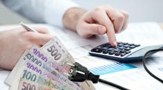 Růst cen elektřiny a plynu nekončí. Úřad řekl, kolik si připlatíme příští rok. PŘEHLED