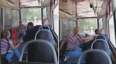 Čtyři Rusky zmlátily opilce, který napadl revizorku v tramvaji. VIDEO