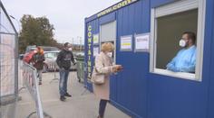Evropské státy se bojí omikronu, zpřísňují drasticky opatření. I pro očkované
