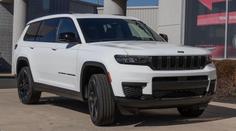 Jeep musí zkontrolovat statisíce aut, může se jim uvolnit odpružení kol