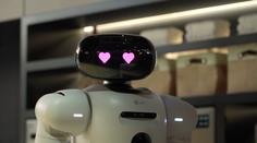 V Las Vegas prezentují AI výrobky. Nejvíce uchvátili roboti a inteligentní auta