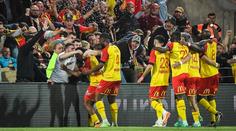 Přímý souboj o druhé místo ovládli fotbalisté Lens. Marseille zdolali o gól