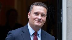 Británie očekává útok. Ministr obrany určil termín, dokdy musí být připravena na válku