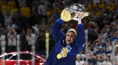 Další historický moment pro finský hokej. První hráč vstoupil do Triple Gold Clubu
