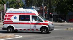 Drsné urážky v sanitce. Nemocné Češce slovenští záchranáři měli sprostě nadávat