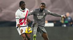Real odmítl posun do čela. V přestřelce remizoval s neoblíbeným soupeřem