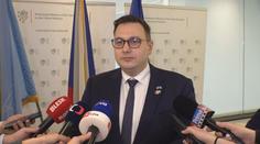 Lipavský se distancuje od Pirátů. V případě demise chce opustit i stranu