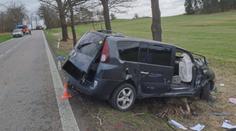 Policie hledá viníka nehody. Muž od vážné nehody na Strakonicku ujel