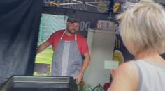 Hygiena vyrazila na festival. U více než poloviny stánků našla pochybení