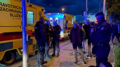 Rvačka v centru Prahy. Útočník měl pobodat tři lidi, policie ho dopadla