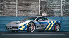 Policie nasazuje neuvěřitelnou mašinu. Po českých dálnicích bude lítat ve ferrari