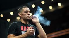 Velký návrat do UFC s příchutí marihuany! Diaz hulil před fanoušky