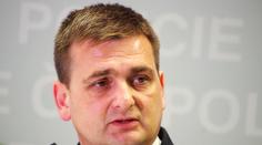 Policejní prezident možná podváděl! Opsal Červíček bakalářskou práci?