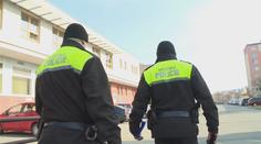 Muž měl v Plzni zaútočit na skupinu dětí. Jednoho z chlapců ošklivě zranil