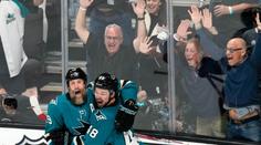 Hertl v prodloužení zachránil San Jose, Pastrňák táhl Boston