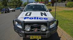 Australští policisté šli na 95letou seniorku s taserem, je v kómatu