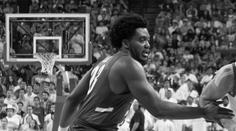 V Americe se opět střílelo. Při útoku zahynul talentovaný basketbalista