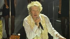 Legendární zpěvák oznámil konec kariéry. Jeden z posledních koncertů bude v Praze