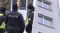 Tragédie v Plzni: Dítě vypadlo z okna, za chvíli za ním skočila i matka