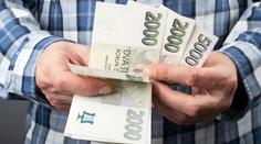 Čechy rozzuřila průměrná mzda: Kdo to má? Normální člověk to nevydělá ani za dva měsíce