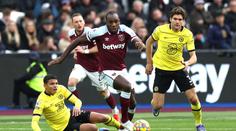 West Ham zaskočil lídra z Chelsea trefou v závěru, Coufal nahrával