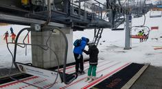 Pád dítěte z lanovky: Obsluha tam vůbec nebyla, tvrdí svědek
