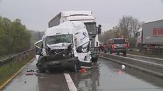 Hromadné nehody zablokovaly D1. Uzavřena byla téměř 11 hodin