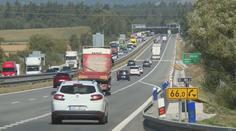 Náklaďák na D1 zabil chodce. Dálnici museli uzavřít