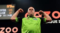 Těsné finále ovládl van Gerwen. Littler neproměnil dvě šipky na výhru