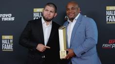 Cormier a Chabib byli uvedeni do Síně slávy. Jeden z nich přiznal podvádění