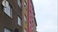 V Dejvicích hořela bytovka. Evakuovali rodiny s dětmi