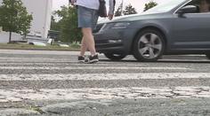 Chodkyně ukázala, ať řidič jede. Ženu na druhé straně neviděl a srazil ji