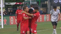 Útočník Toronta nasázel hattrick, Henry musel skousnout další prohru