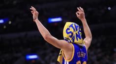 Golden State vyhrál nad San Antoniem a získal mečbol!