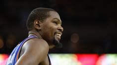 NBA se těší na superpřestup: Durant jde do Golden State!