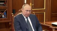 Putinovi se nedaří. Vydal se pro pomoc do zahraničí