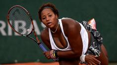 Dívka, která boří mýty. Na French Open zářil americký "Metráček"