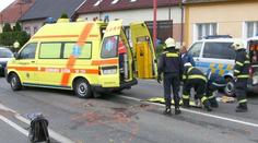 Na Děčínsku vběhl malý chlapec pod auto! Skončil v nemocnici