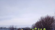V Praze srazil muže vlak. Záchranáři ho odvezli do nemocnice