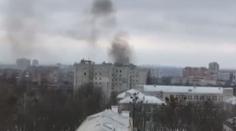 Šílené záběry z charkovského masakru. Desítky mrtvých po raketovém útoku