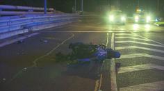 Jižní spojku ochromila večer srážka motorkáře s chodcem