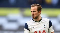 Letěli na zápas 31 hodin, ten se ale nehrál. Kane oddané fanoušky odměnil