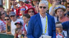 Velká pocta pro legendárního trenéra. Arsenal mu postavil sochu