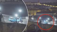 Karlův most blokují auta. Protest proti vládě má mít na svědomí youtuber
