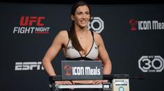 UFC zápasnice protestují proti oblečení. To současné ukazuje příliš moc