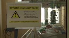 Chřipková epidemie v Česku sílí. Nemocnice zakazují návštěvy