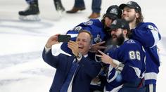 Oslavy, oslavy a zase oslavy: Tampa Bay se raduje z dalšího Stanley Cupu